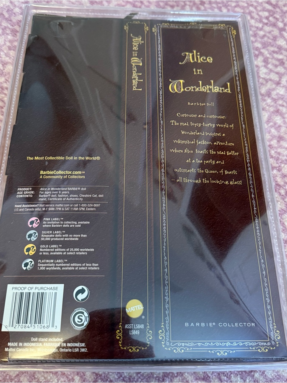 Alice in Wonderland Barbie - Silver Label - Picture 5 of 11